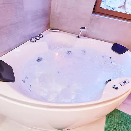 Hotel Lotus Ii 4*
