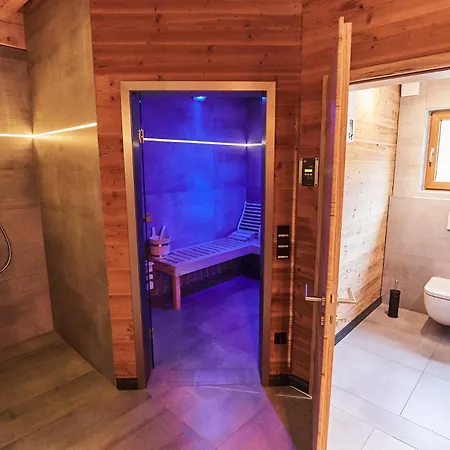 Hotel Lotus Ii 4*